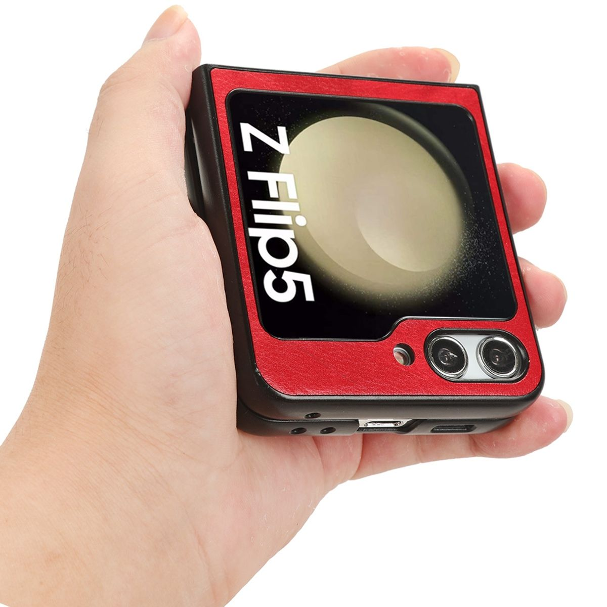 Eine Hand, die eine rote Handyhülle mit einem Telefon darin hält. Die Hülle hat einen Bildschirm.