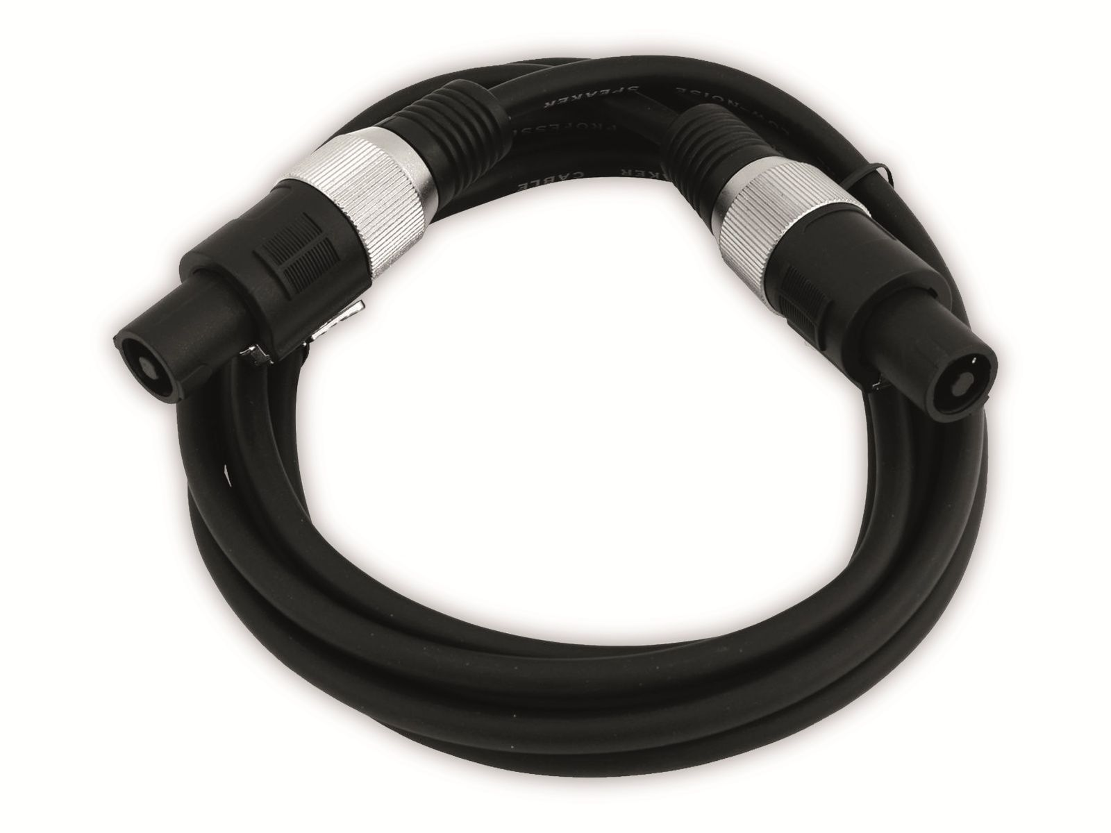 Schwarzes XLR-Kabel mit silbernen Steckern, auf weißem Hintergrund aufgerollt.