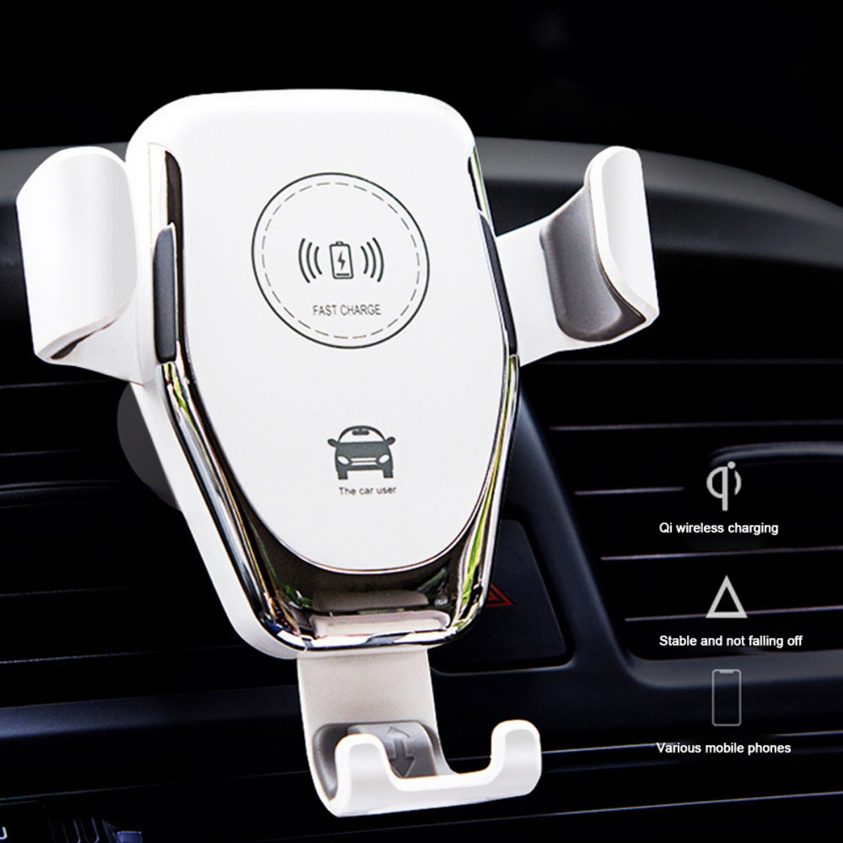 Weißer Autotelefonhalter mit kabellosem Laden, an einem Armaturenbrett befestigt. Schwarzer Hintergrund.