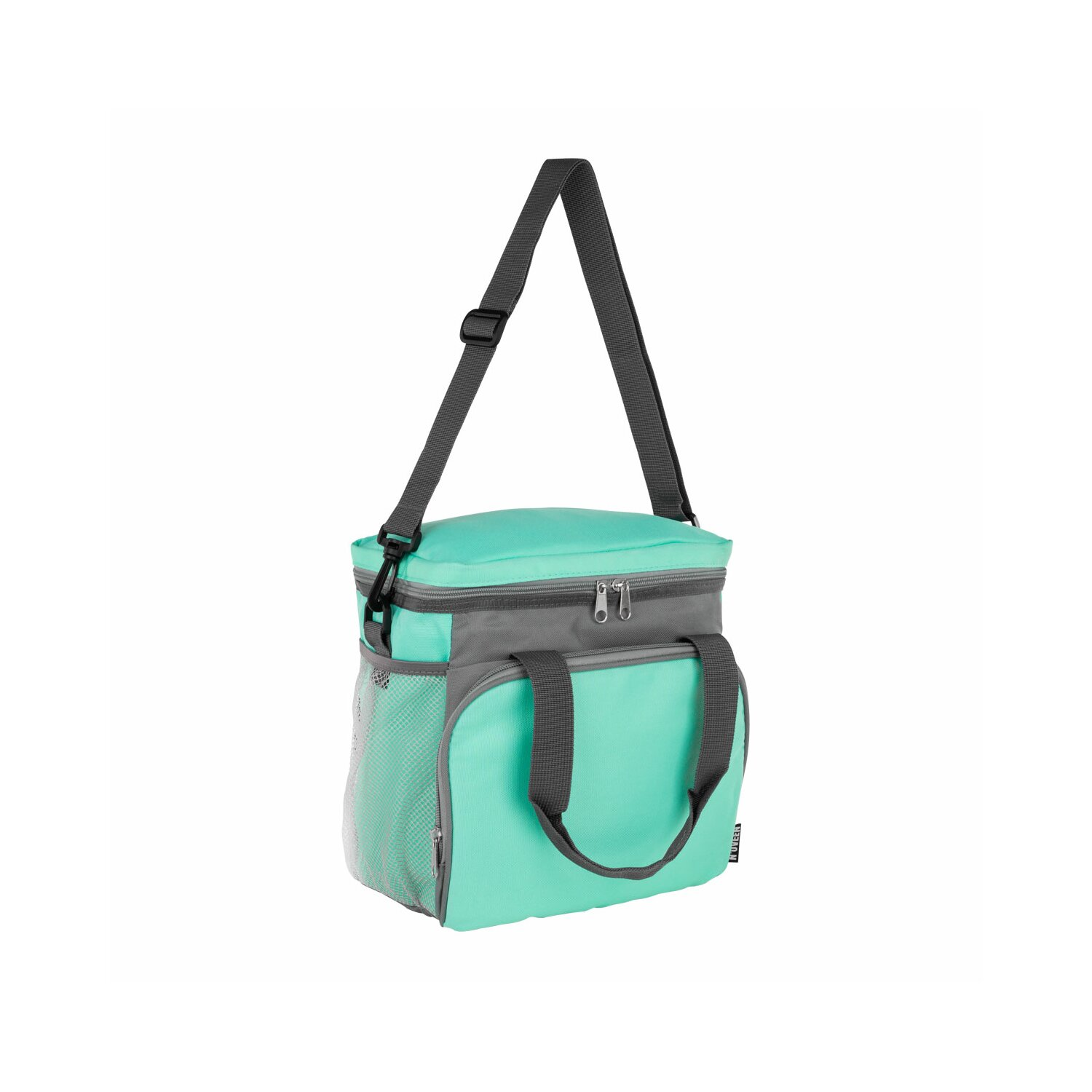 Eine türkis-graue Kühltasche mit Schultergurt und Reißverschlusstaschen. Sie steht auf weißem Grund.