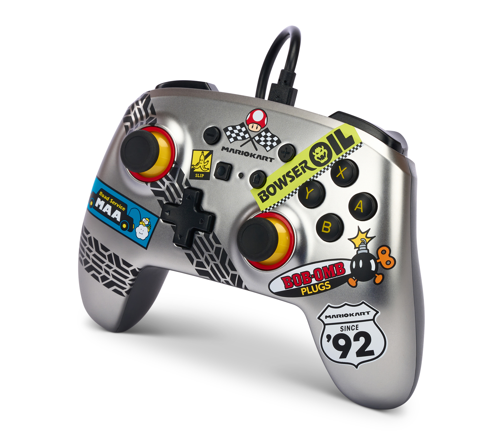 Ein silberner Mario Kart-Controller mit Aufklebern. Text: Bowser Oil, Bob-omb Plugs und Mario Kart.