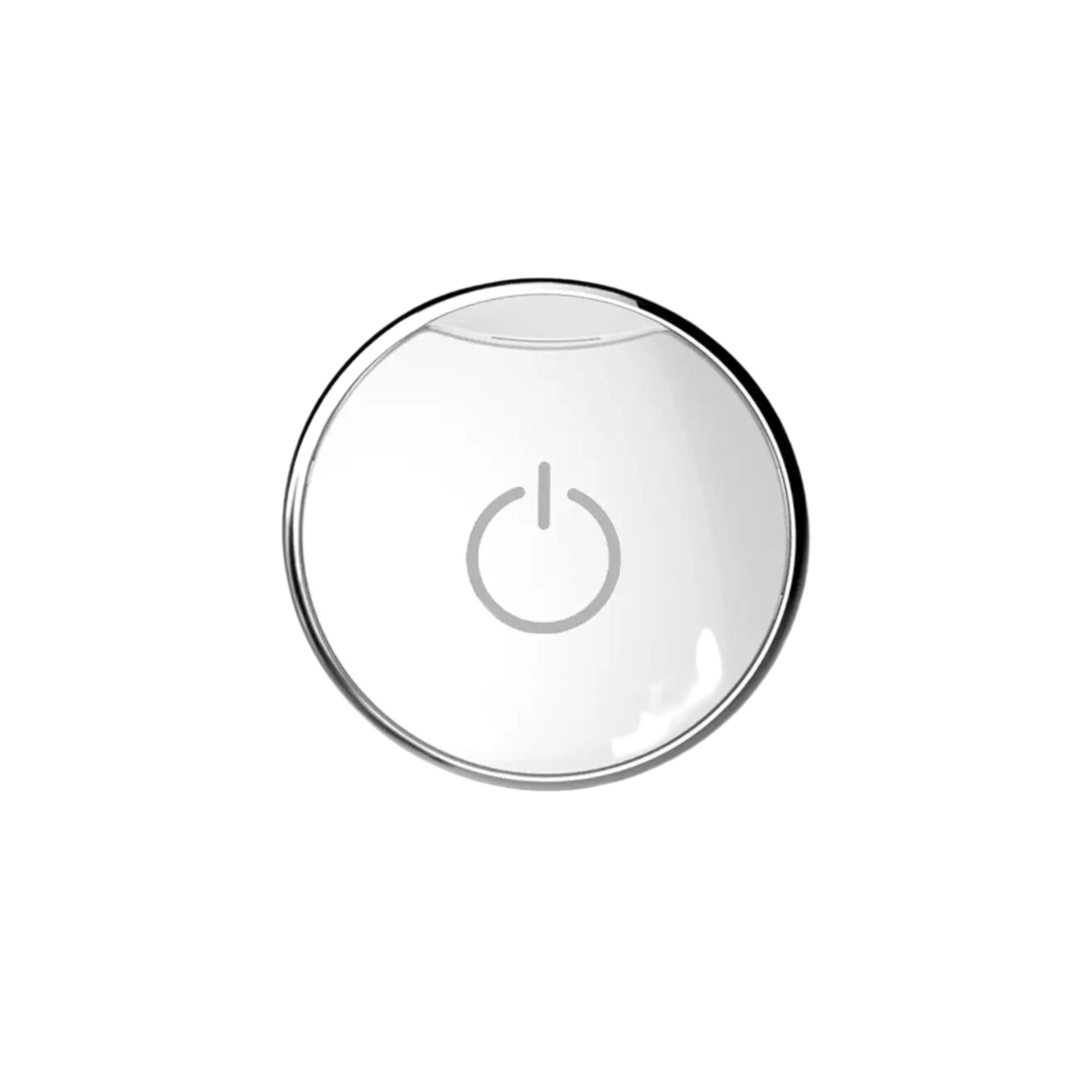Un botón de encendido blanco con borde plateado sobre fondo blanco.