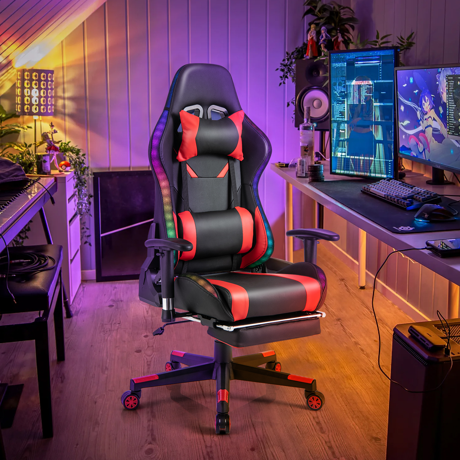 Gaming-Stuhl in einem Raum mit Computer-Setup und Klavier.