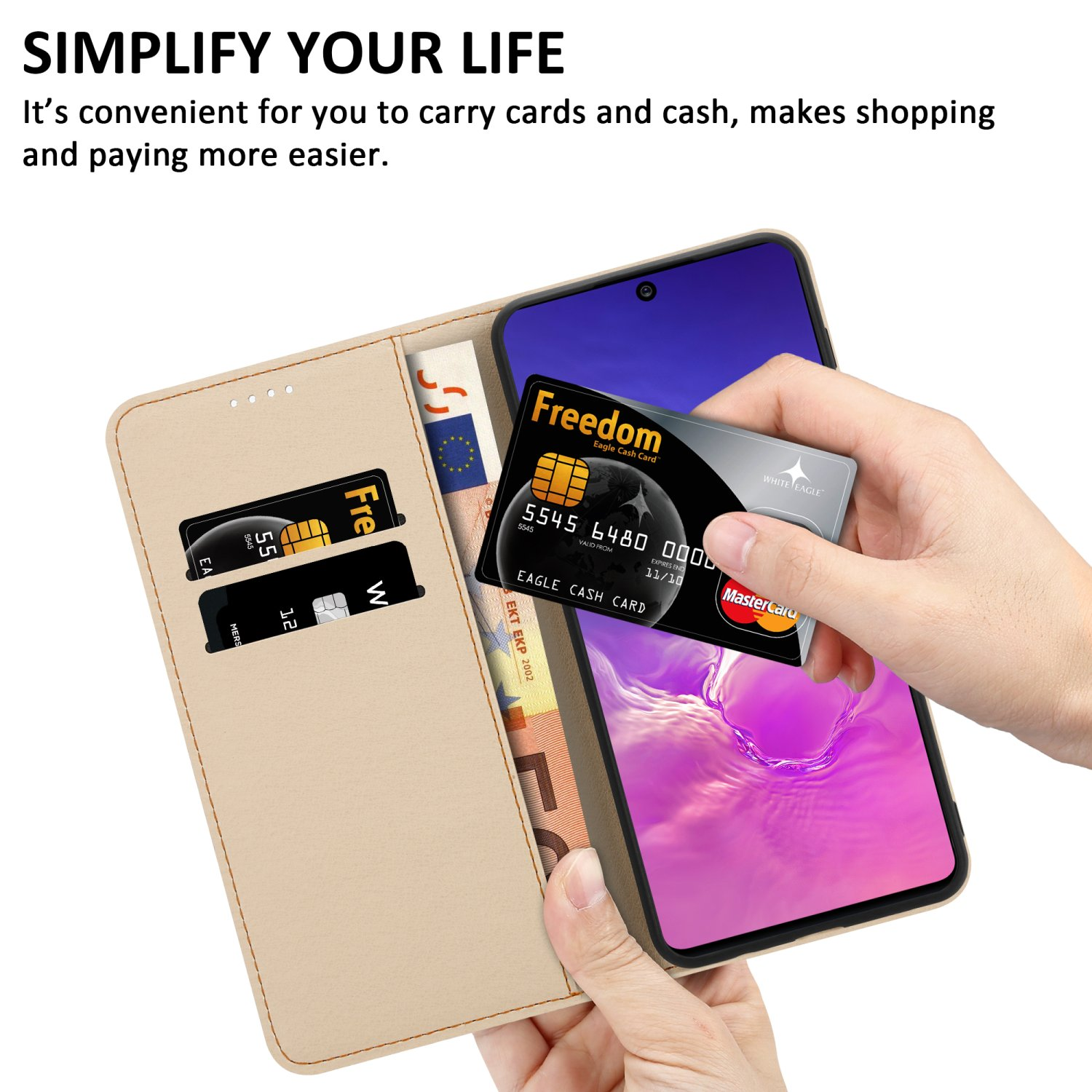 Una mano che tiene una custodia per telefono. La custodia è aperta, rivelando il telefono e le carte. Sovrapposizione di testo.