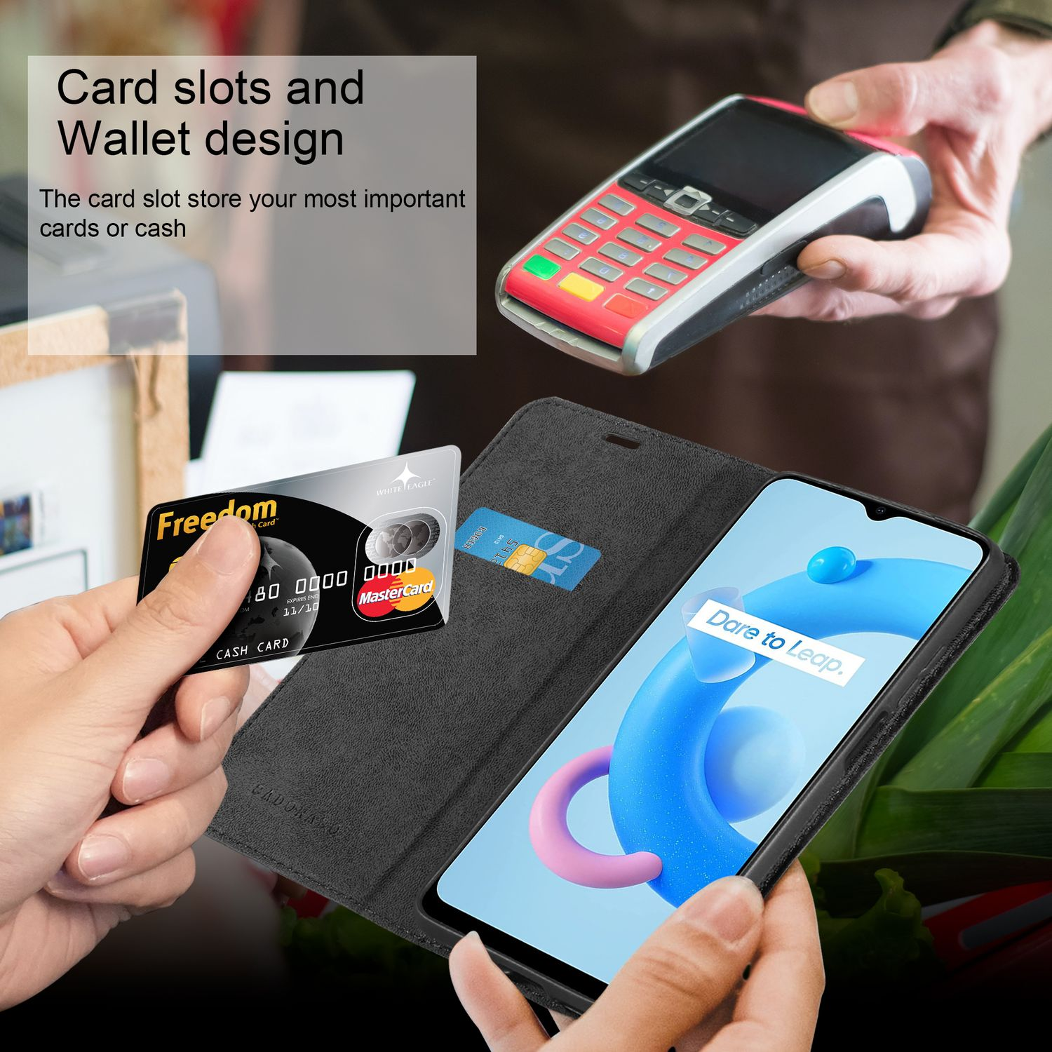Una custodia per telefono con Mastercard e carta di credito, un terminale di pagamento sullo sfondo.