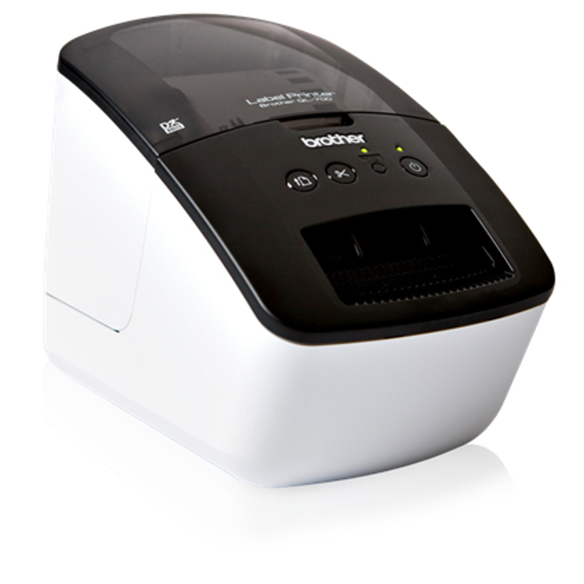 Een wit-zwarte labelprinter. Hij heeft een zwarte bovenkant met knoppen en een labeluitvoersleuf. De achtergrond is wit.