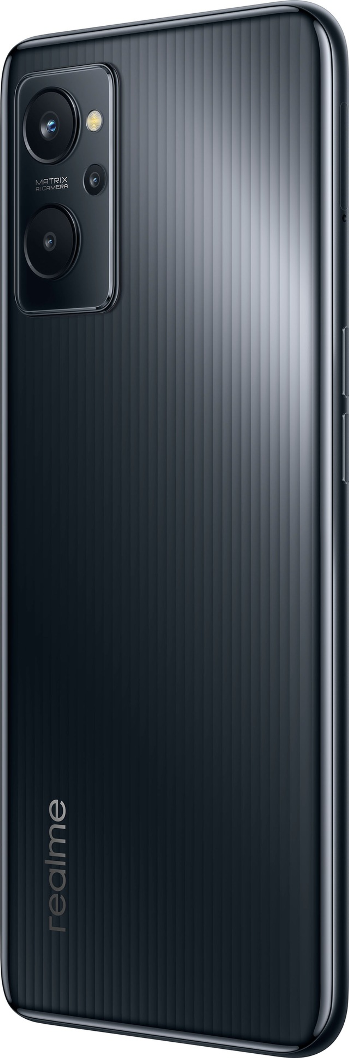 Schwarzes Realme-Telefon, Dreiviertelansicht, zeigt die Rückseite mit Kameras und einer gemusterten Oberfläche.