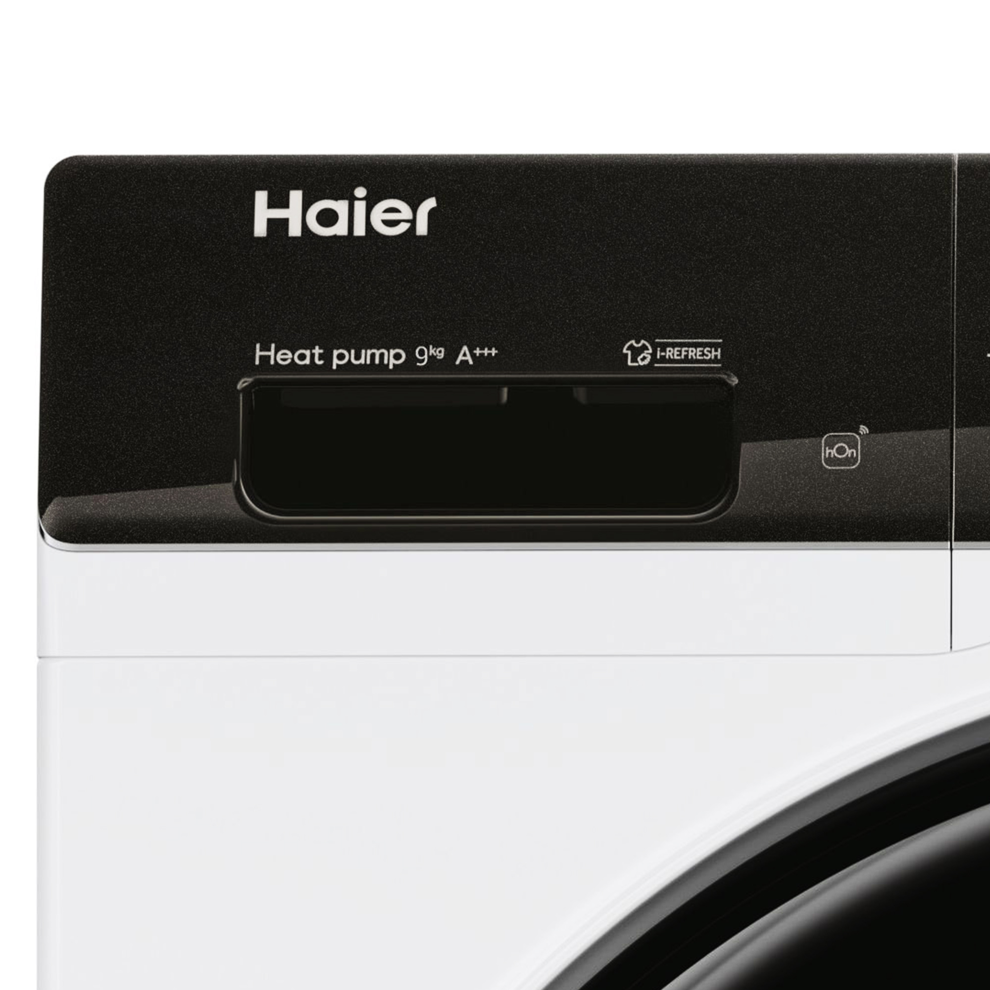 Nahaufnahme eines weißen und schwarzen Haier Waschmaschinen-Bedienfelds mit Text und Symbolen.