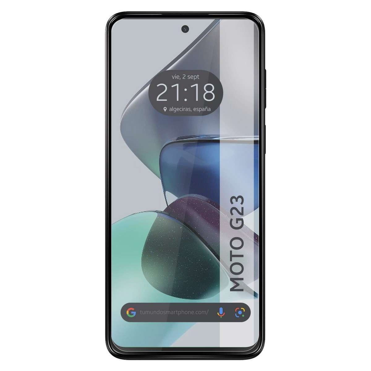 Un smartphone con un protector de pantalla. La hora es 21:18. Etiqueta MOTO G23.