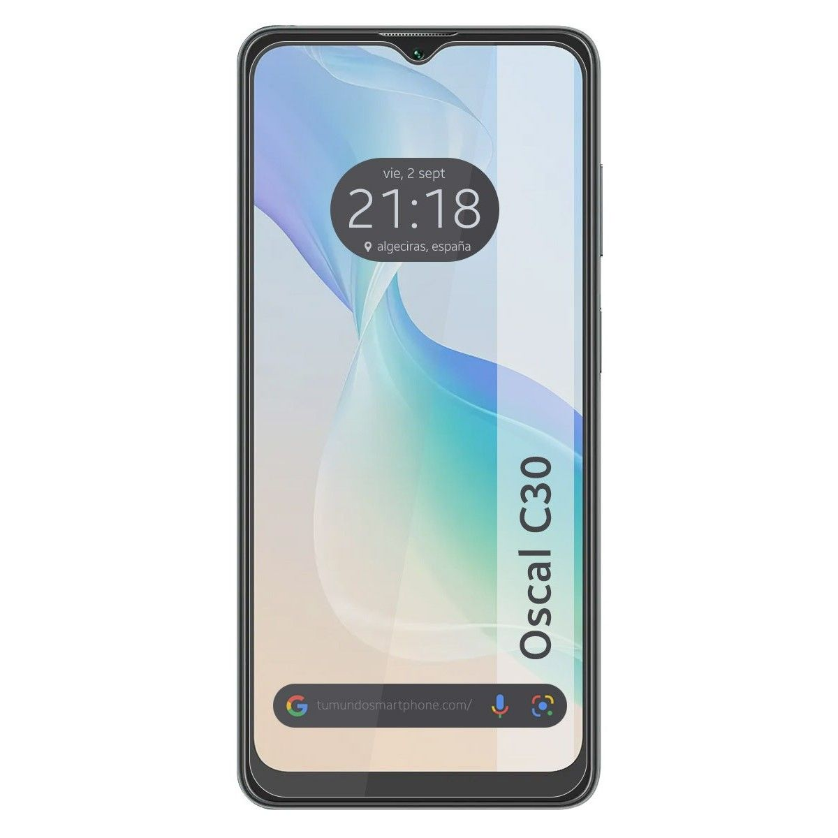 Smartphone con protector de pantalla. Pantalla muestra hora y ubicación. Fondo blanco.