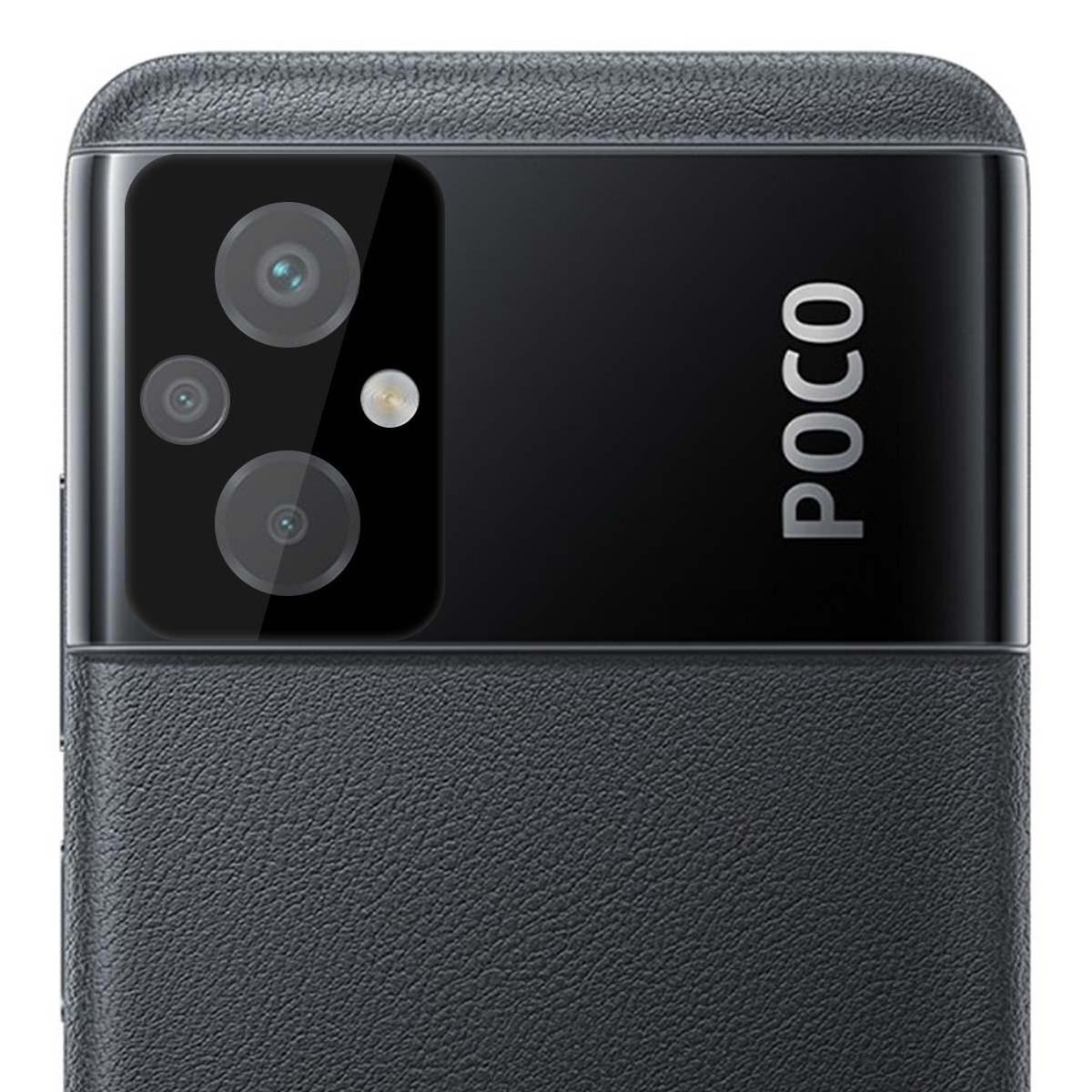 Retro smartphone con tre fotocamere e il logo POCO, su una superficie strutturata.