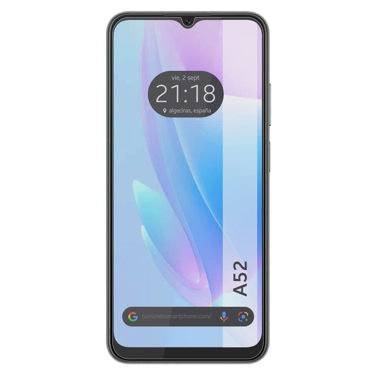 Smartphone con protector de pantalla. La pantalla muestra la hora, la ubicación y una dirección web. Fondo blanco.