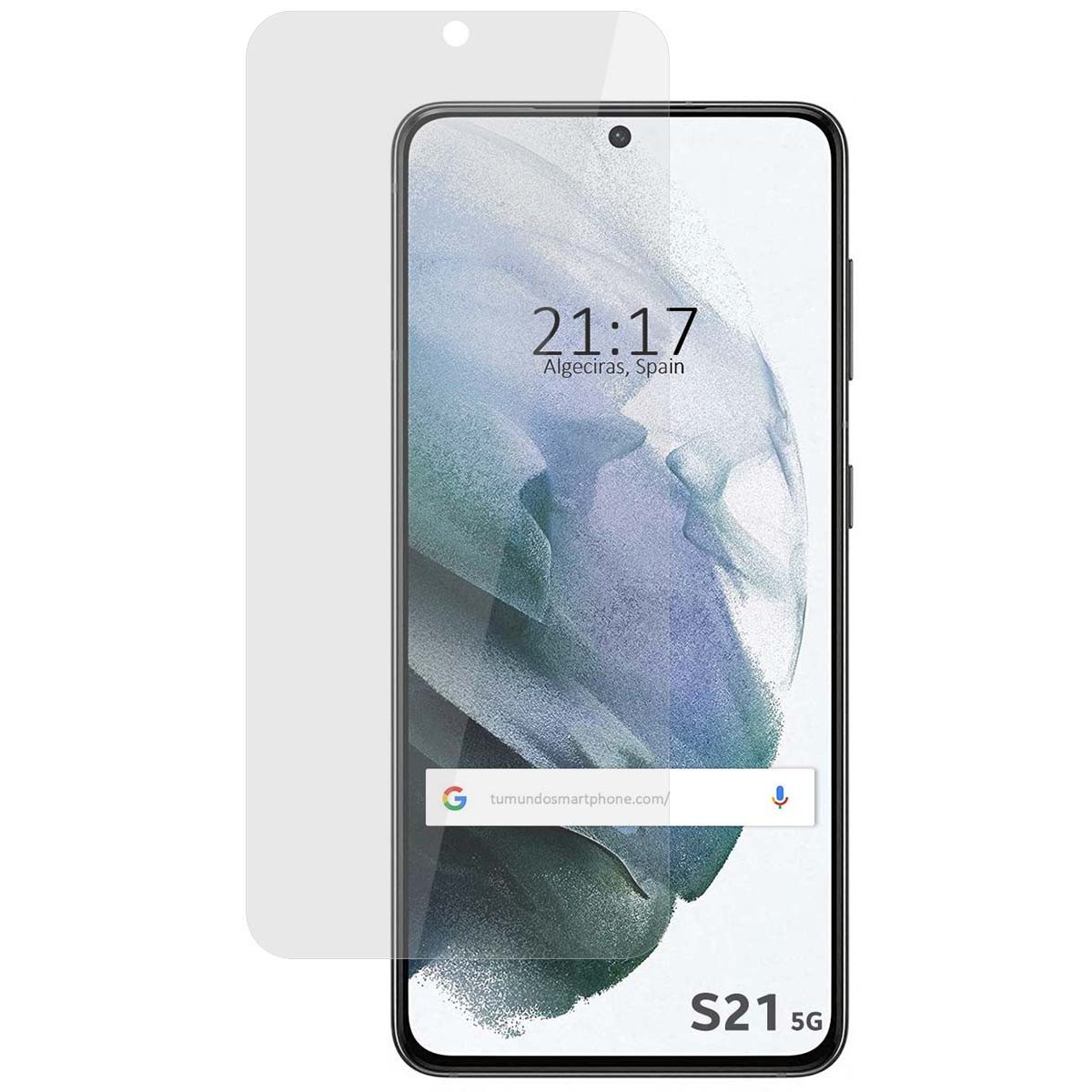 Un telefono con protezione schermo mostra l'ora e la data su uno sfondo sfocato, azzurro e bianco.