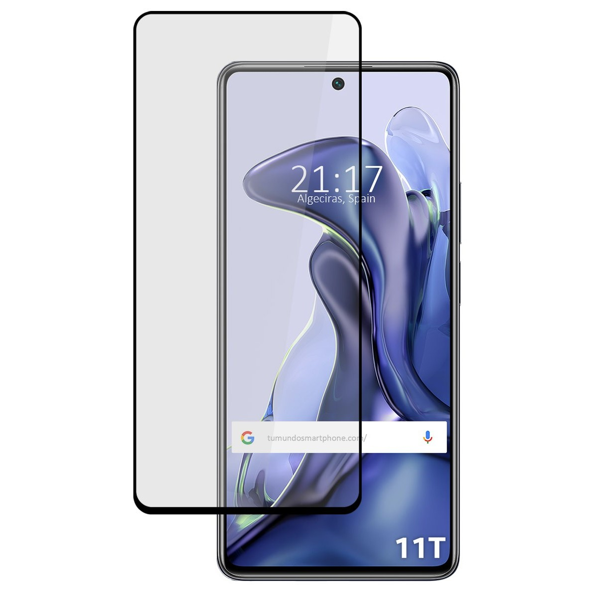 Smartphone con protezione schermo. Lo schermo mostra l'ora e la città. Lo sfondo è blu e viola.
