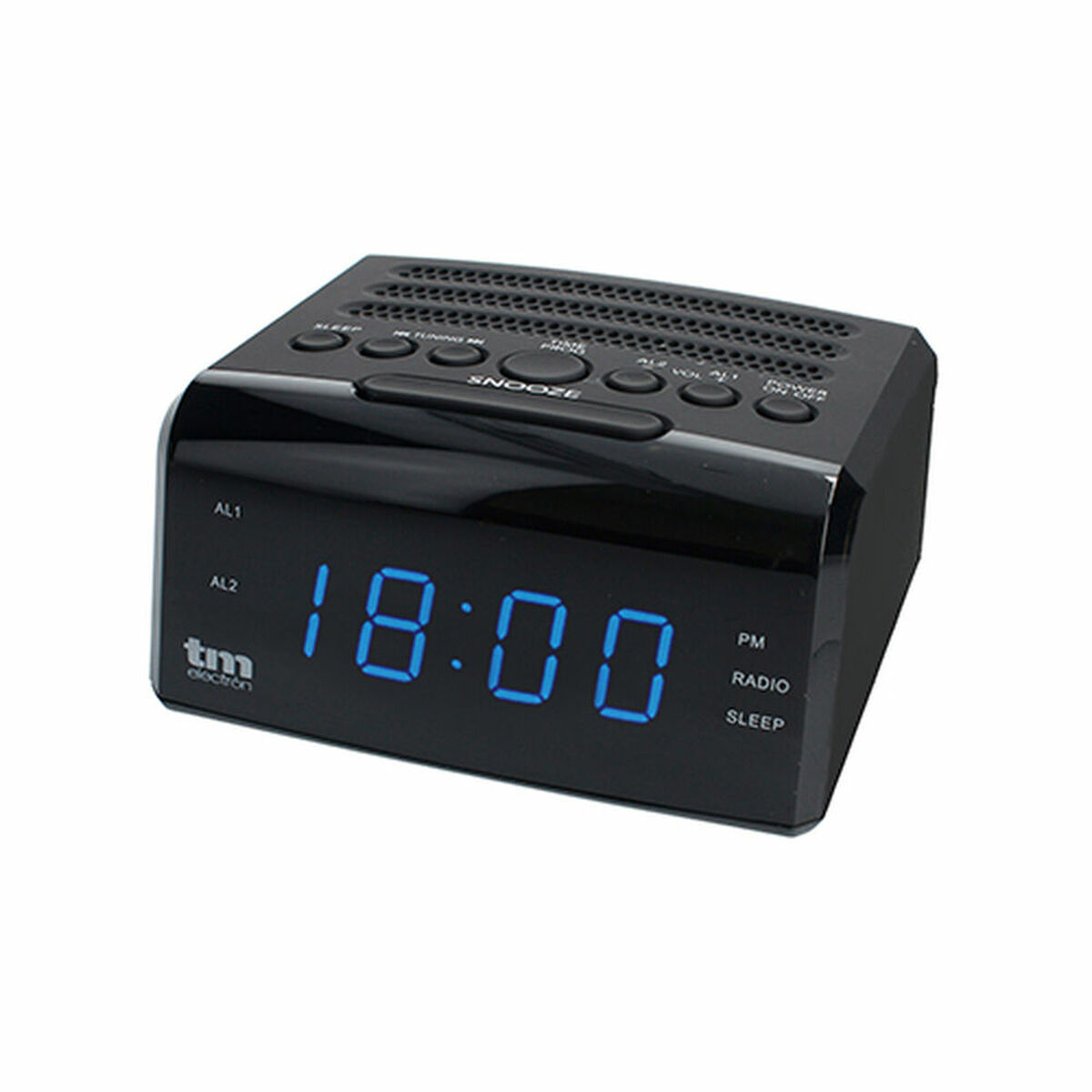 Reloj digital negro mostrando 18:00, con botones y una rejilla de altavoz. Está sobre una superficie blanca.