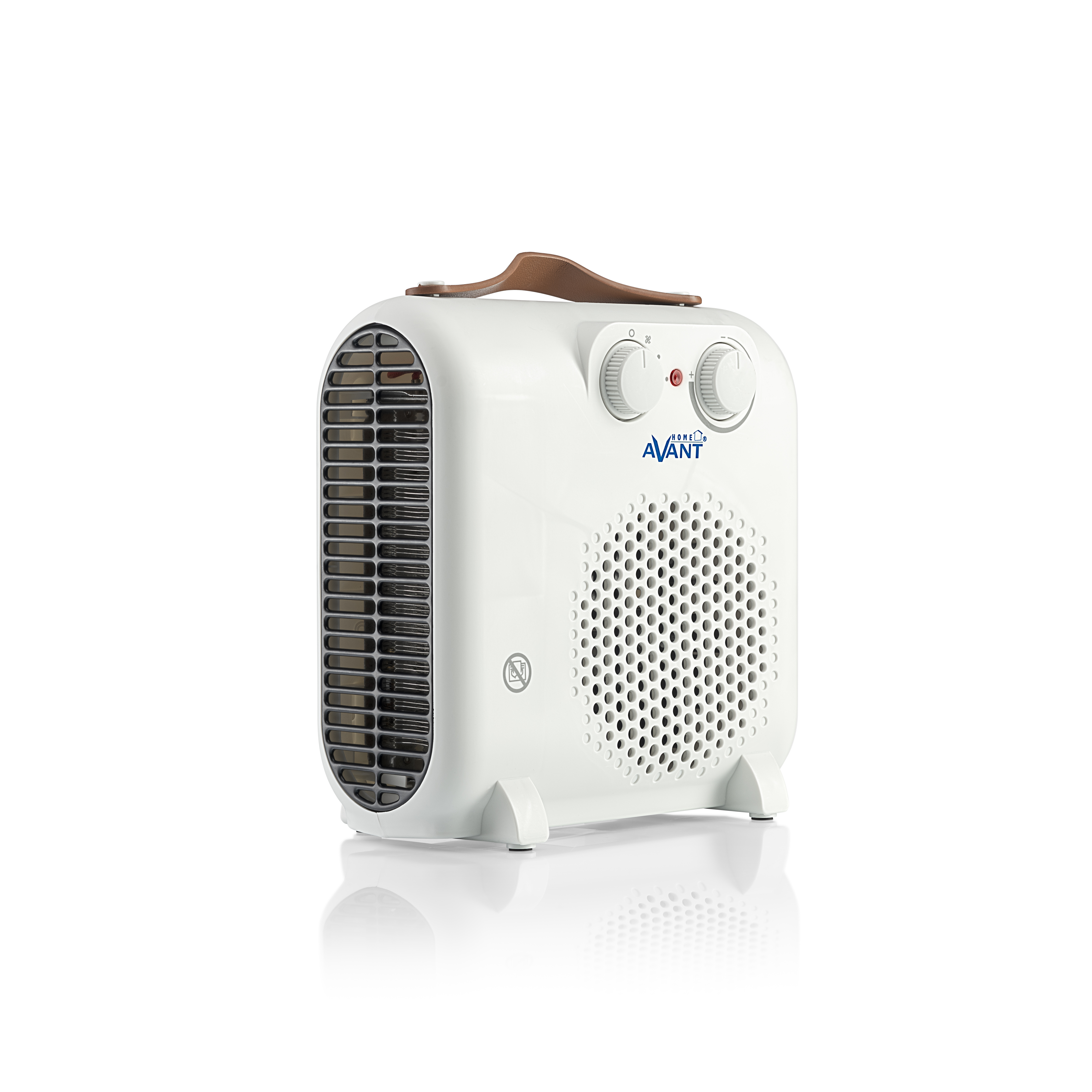 Un calentador blanco con un asa marrón y dos diales. Tiene una rejilla y un ventilador.