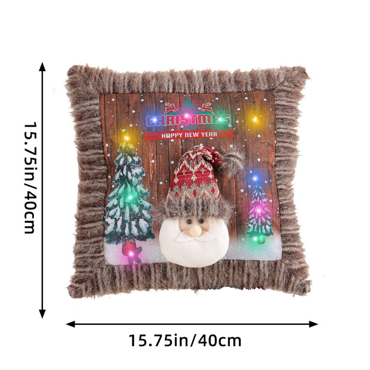 Ein Weihnachtskissen mit Weihnachtsmann und Weihnachtsbäumen mit Lichtern darauf.