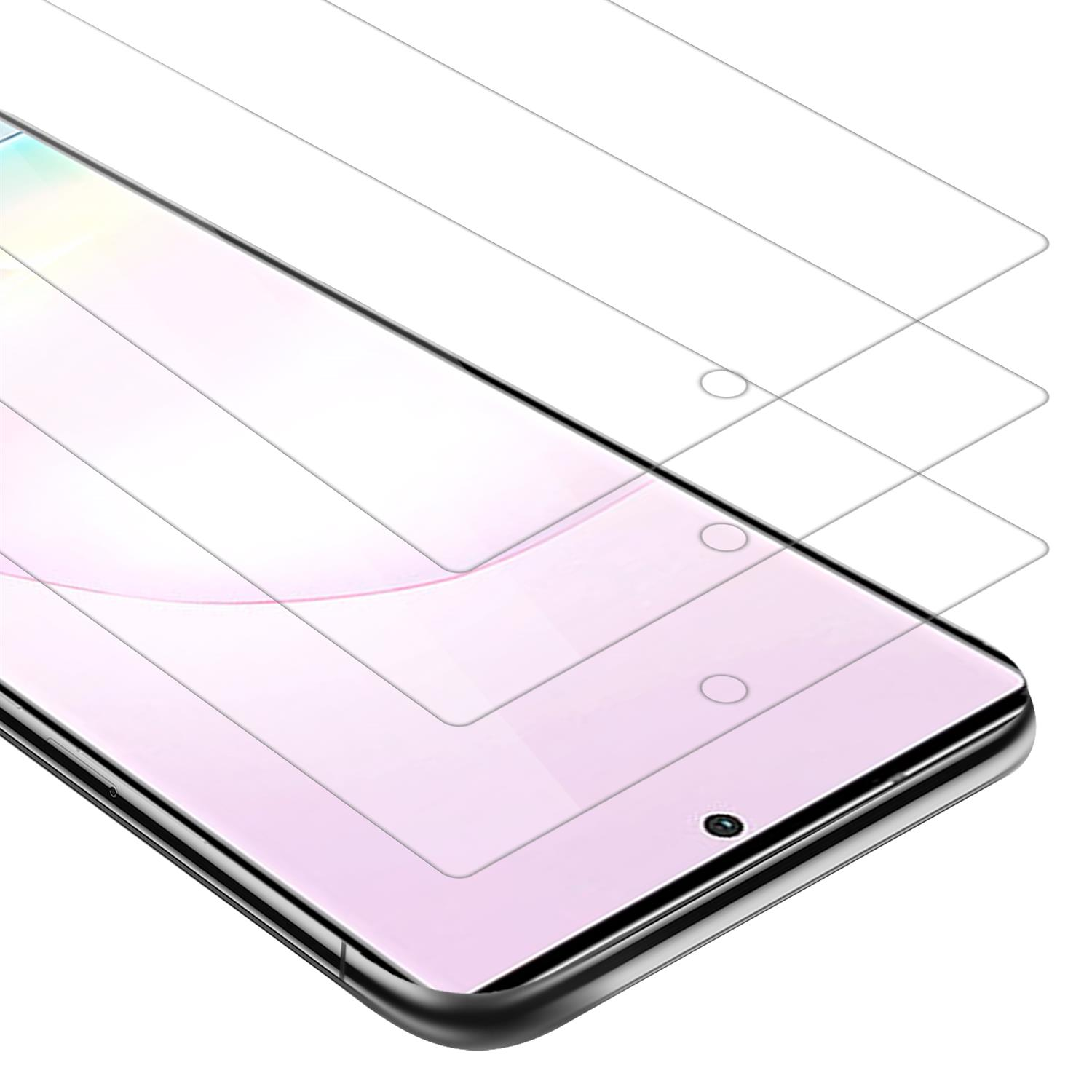 Protezioni schermo per telefono su un telefono. Pellicola trasparente sullo schermo del telefono, con fotocamera anteriore visibile.