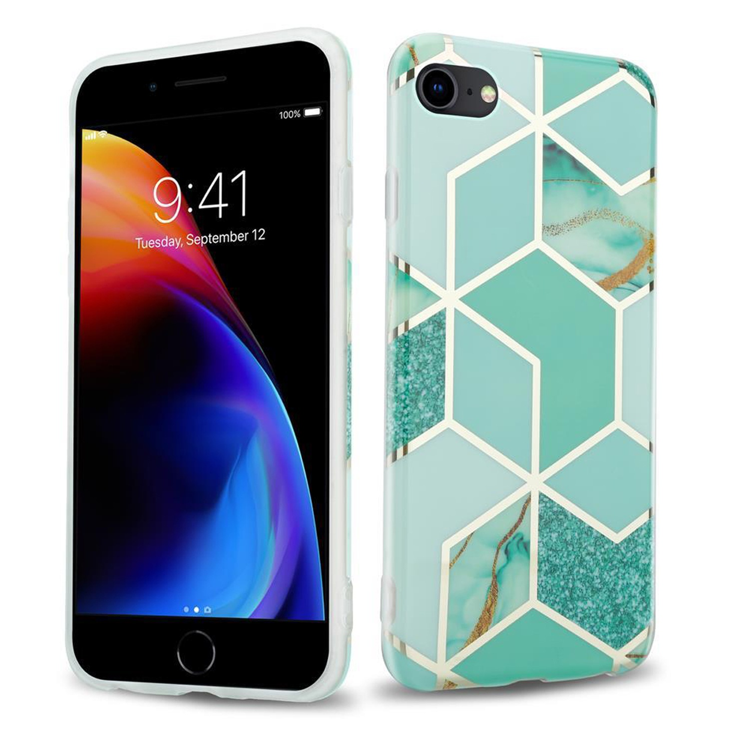Un telefono in una custodia con un motivo geometrico. Lo sfondo è bianco.