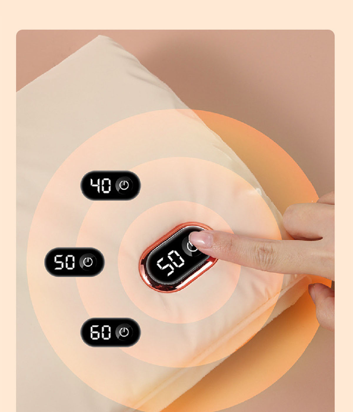 Hand berührt ein digitales Display, das Temperatureinstellungen auf einem Heizkissen zeigt.