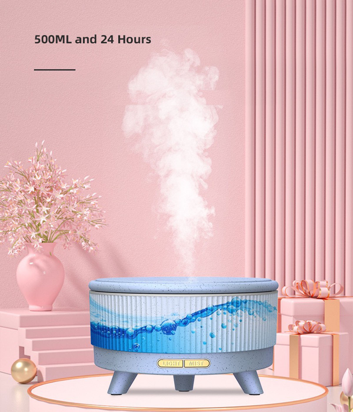 Ein blau-weißer Diffusor mit Dampf, auf rosa Hintergrund mit Geschenken.
