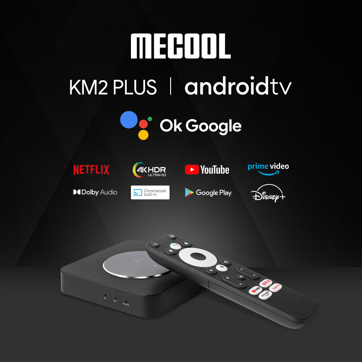 Schwarze Android TV-Box mit Fernbedienung. Netflix, YouTube und andere App-Logos sichtbar.