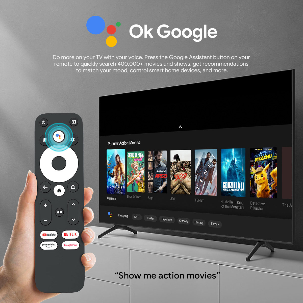 Eine Person, die eine TV-Fernbedienung hält und auf einen Fernseher zeigt. Der Fernseher zeigt Filmauswahl. Das Google-Logo ist sichtbar.