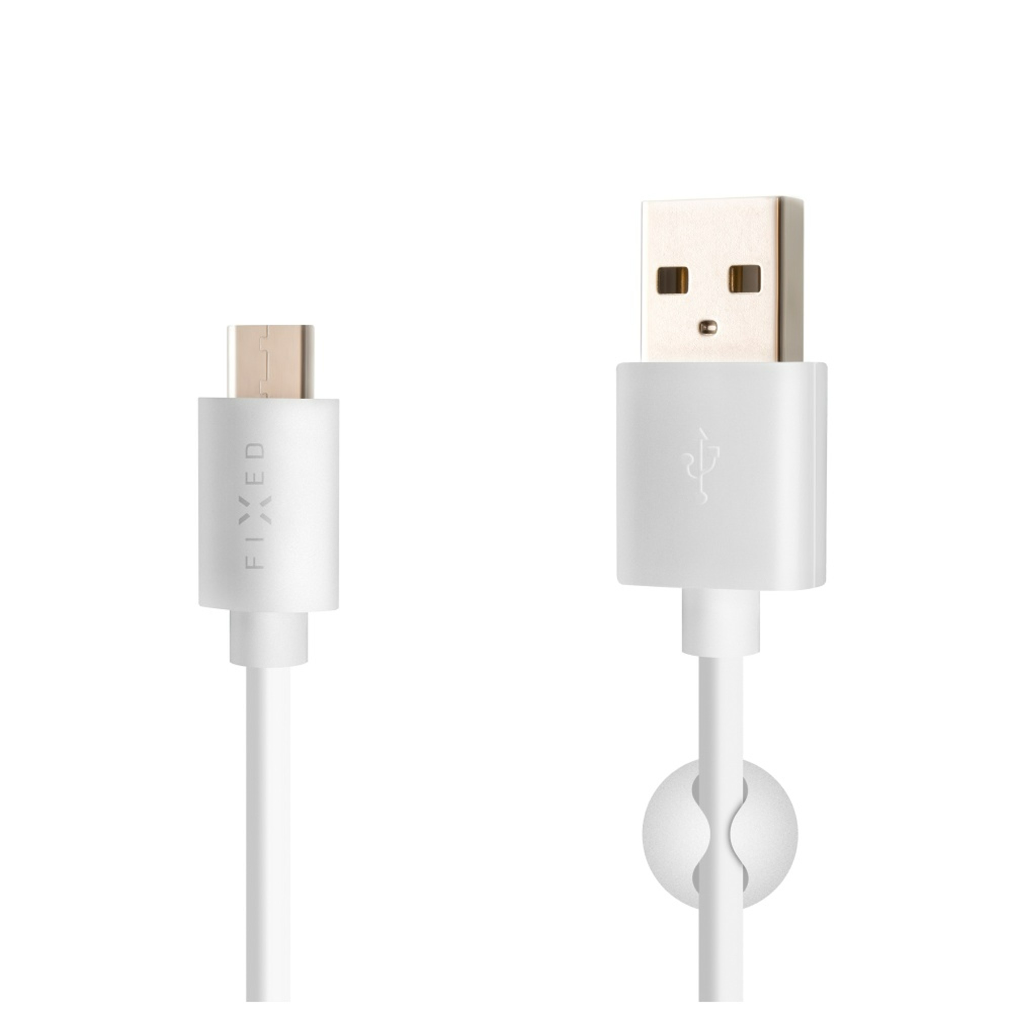 Weißes USB-A-zu-USB-C-Kabel, ein Stecker und ein USB-A-Stecker.