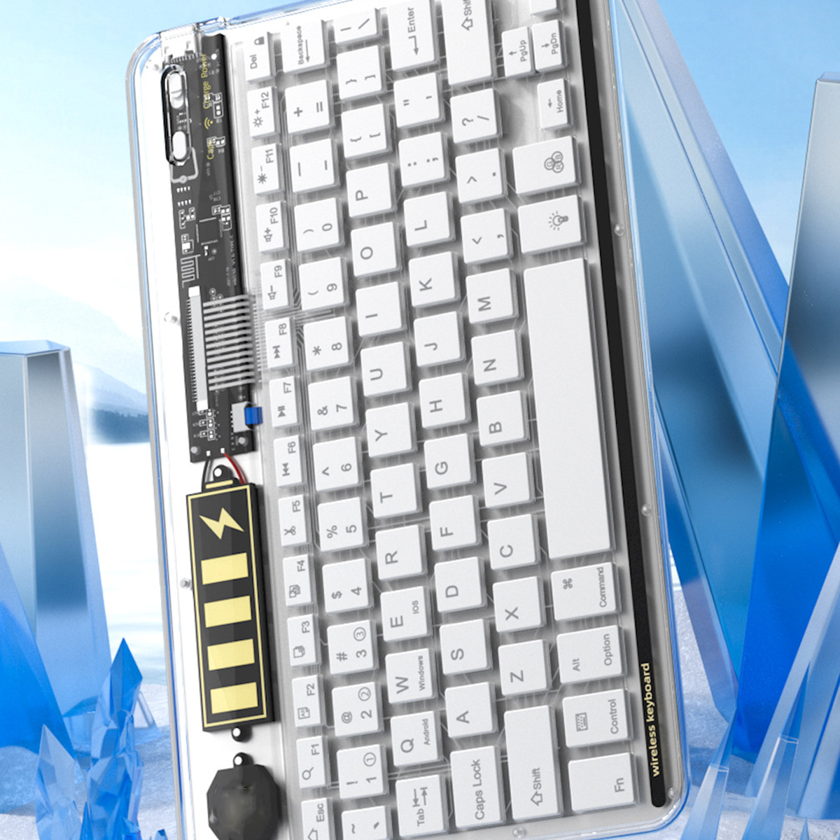 Transparente Tastatur mit freiliegenden internen Komponenten. Weiße Tasten und klarer Rahmen.