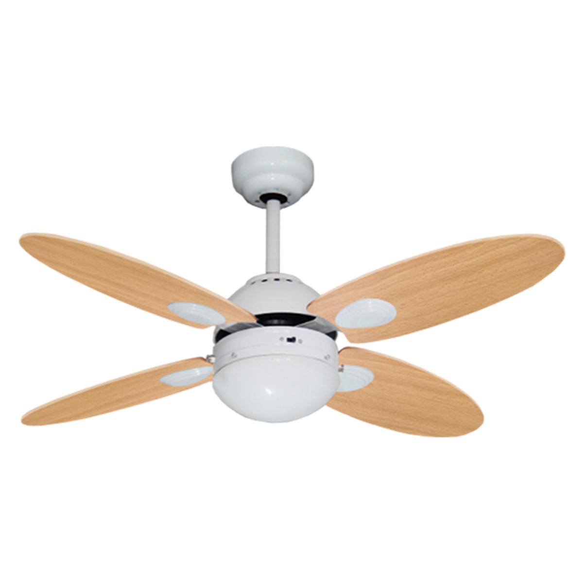 Ventilador de techo blanco con cuatro aspas de madera, sobre fondo negro.