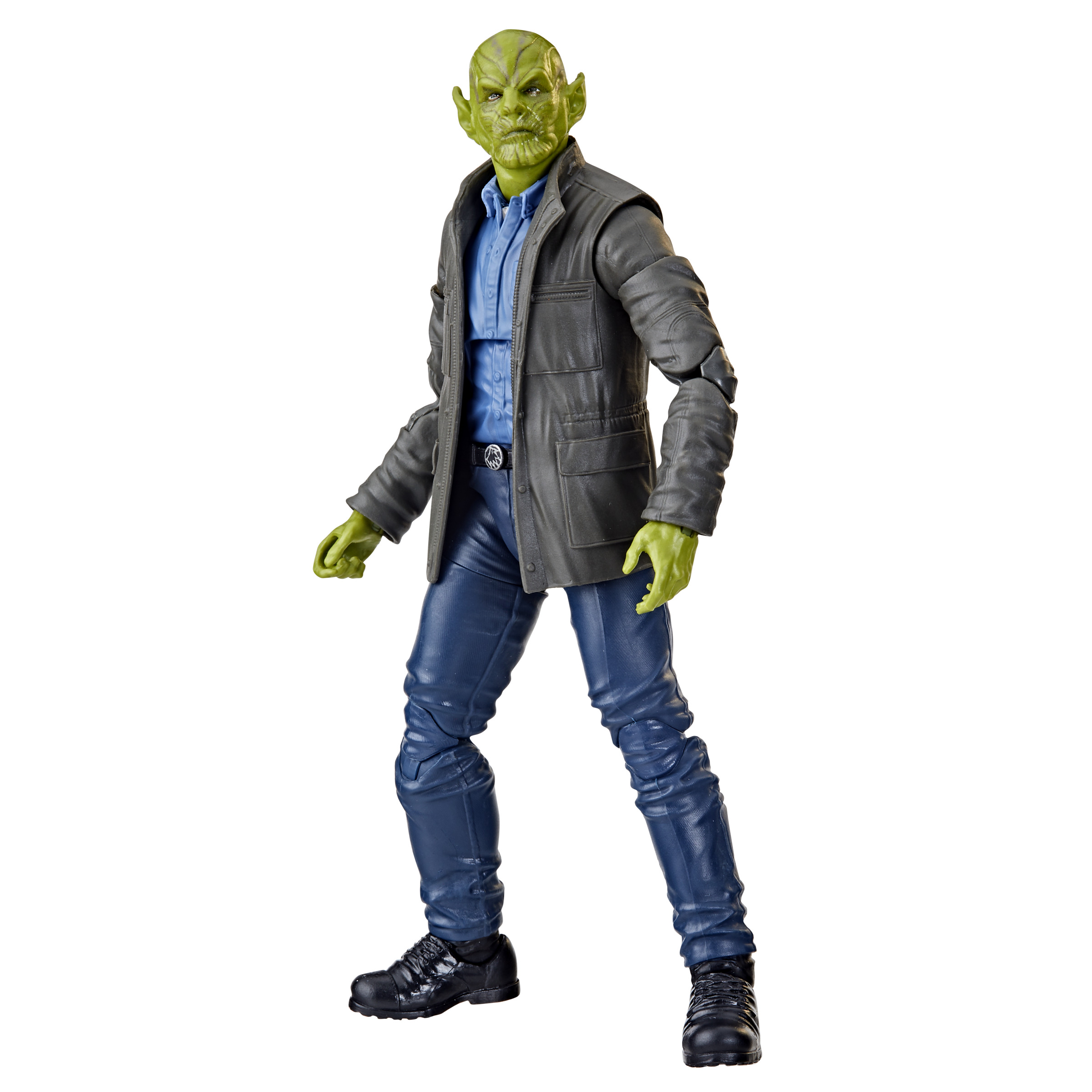 Hombre de piel verde con chaqueta y vaqueros. Cara y manos verdes, camisa azul y vaqueros, chaqueta gris.