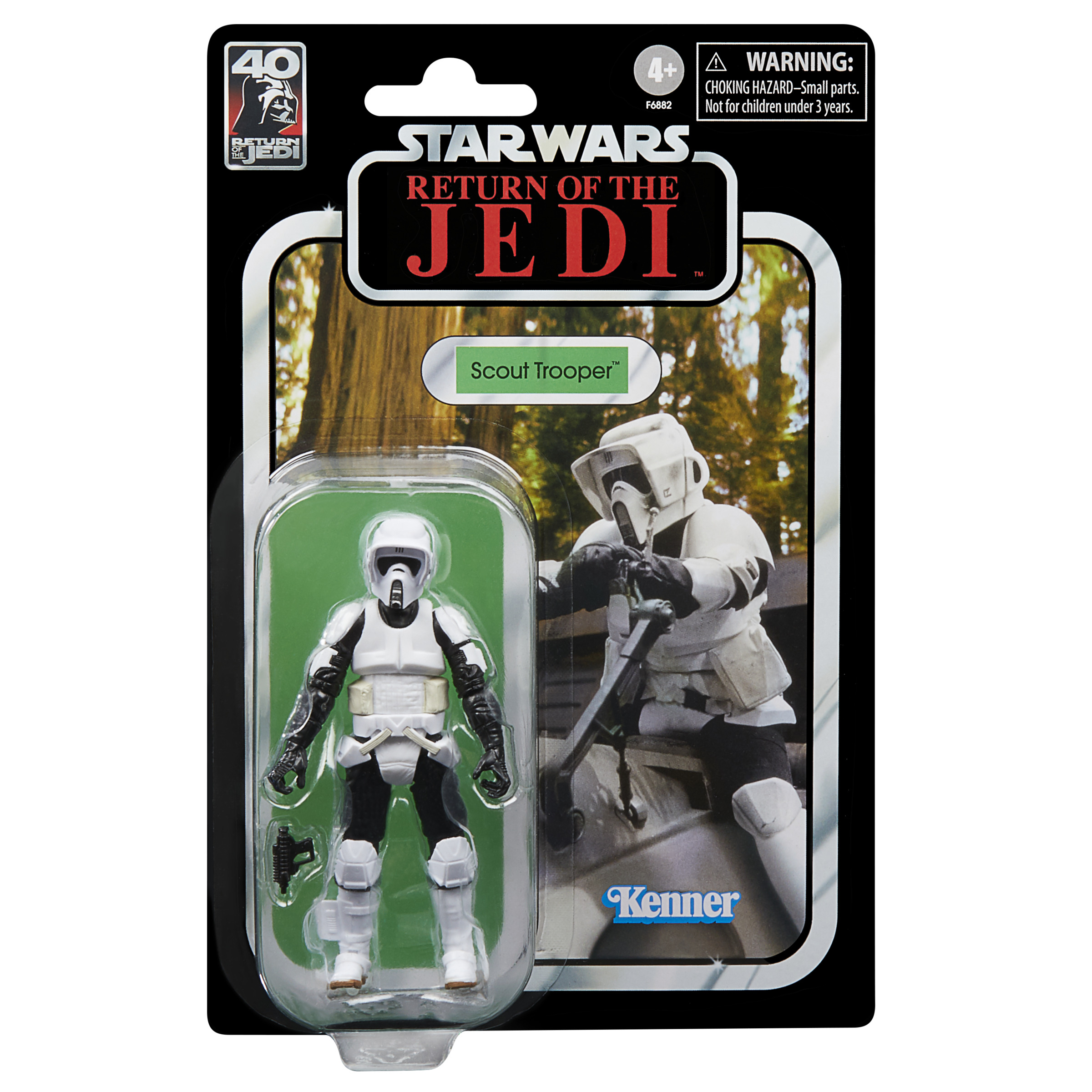 Ambalajında Star Wars Scout Trooper aksiyon figürü. Siyah zemin üzerinde beyaz zırh.