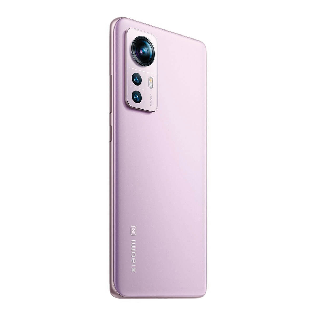 Roze smartphone, cameralenzen aan de achterkant, schuine weergave.