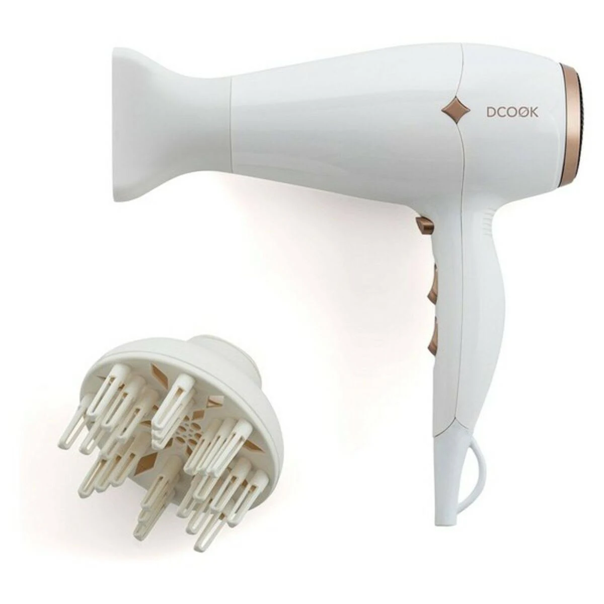 Asciugacapelli DCOOK bianco con accessorio diffusore a sinistra, su sfondo bianco.