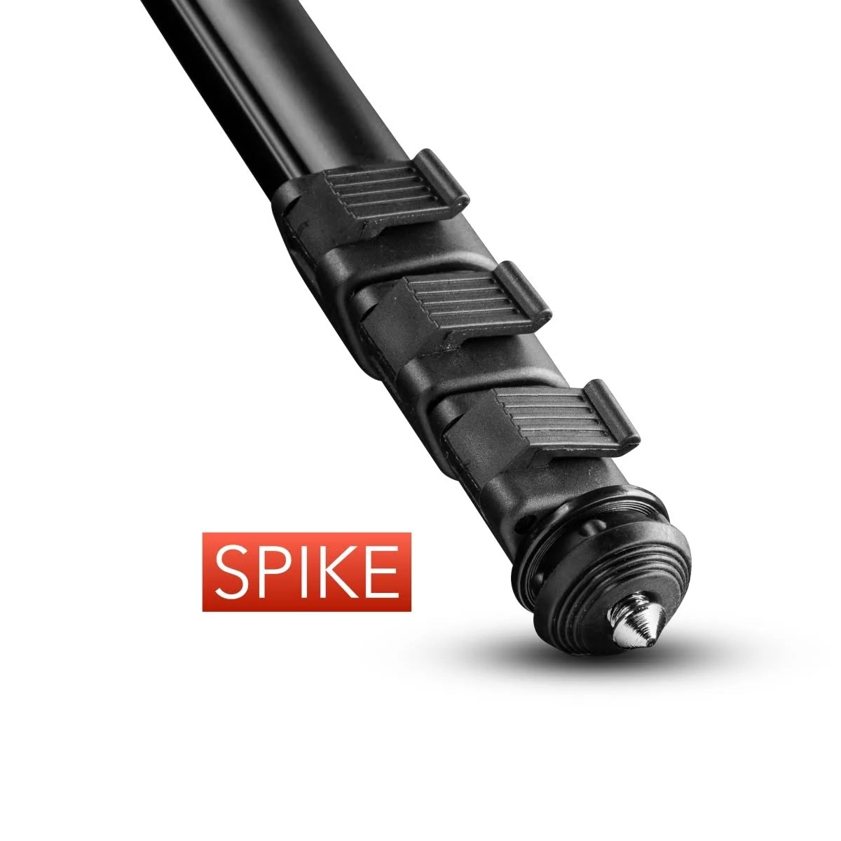 Pata de trípode con pie de púas, con una etiqueta roja que dice spike. El trípode es negro.