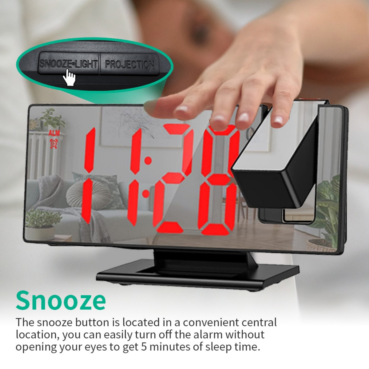 Ein schwarzer digitaler Wecker mit roten Zahlen. Eine Hand berührt die Schlummertaste oben auf der Uhr.