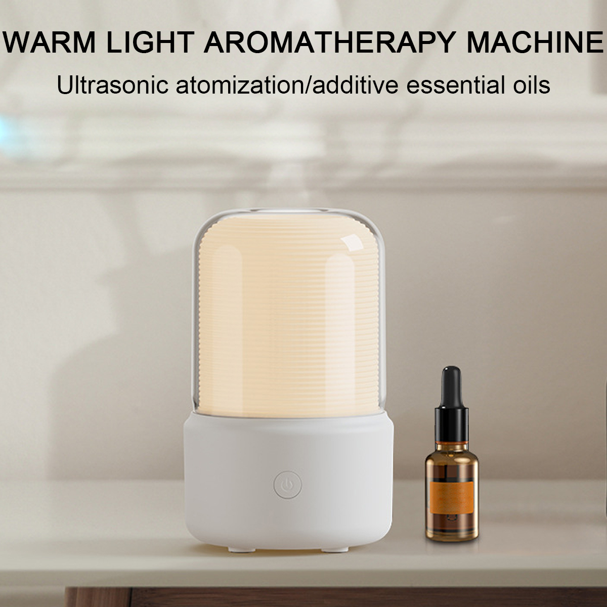 Weiße Aromatherapie-Maschine mit Ölflasche. Maschine leuchtet warm, auf weißer Oberfläche.
