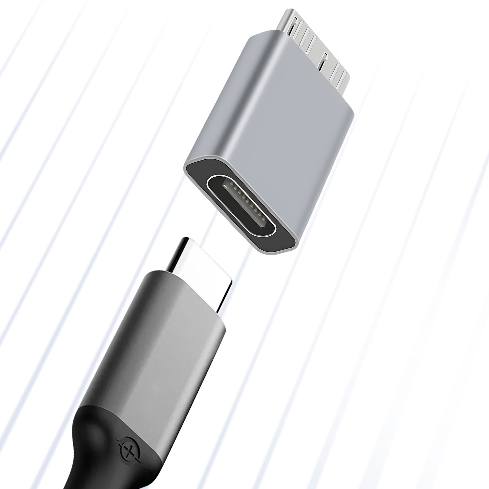 Adattatore USB-C a USB-C. Un'estremità è USB-C, l'altra è USB-C. Isolato su sfondo bianco.