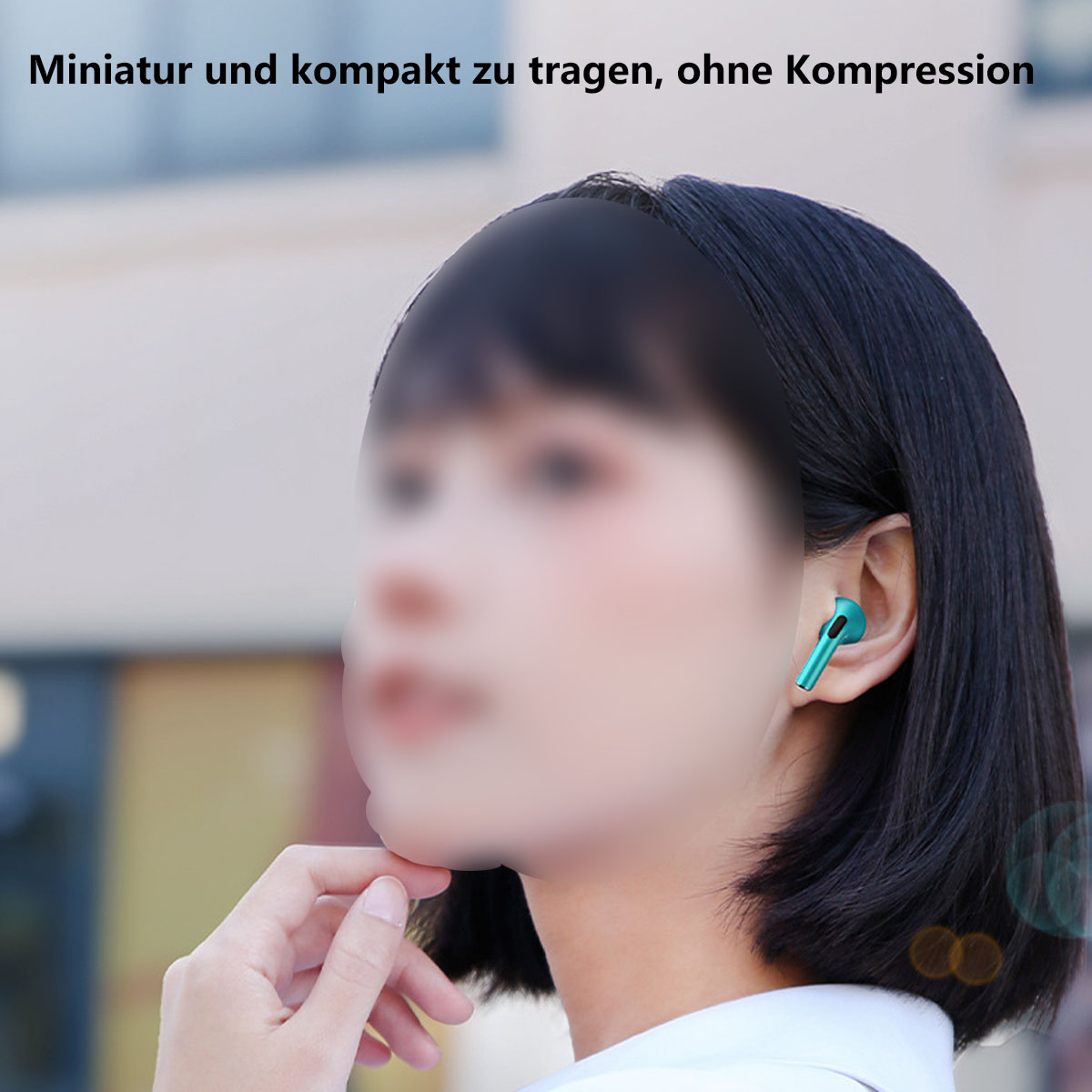 Mujer con auriculares inalámbricos turquesa. Texto: Miniatura y compacto para llevar, sin compresión.