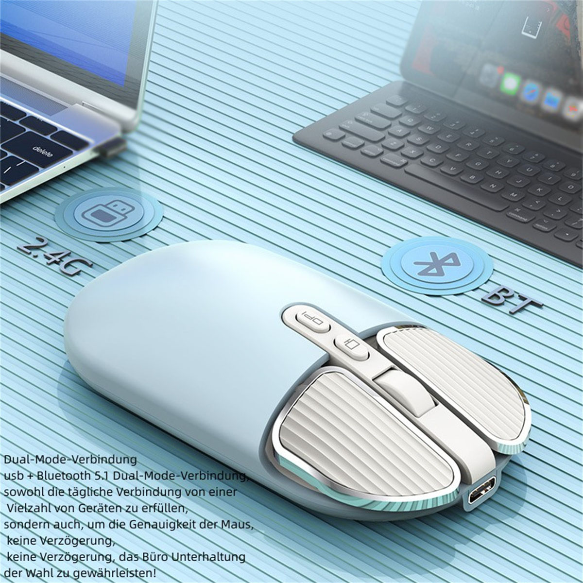 Eine hellblaue kabellose Maus mit 2.4G- und BT-Label. Eine Tastatur ist im Hintergrund.