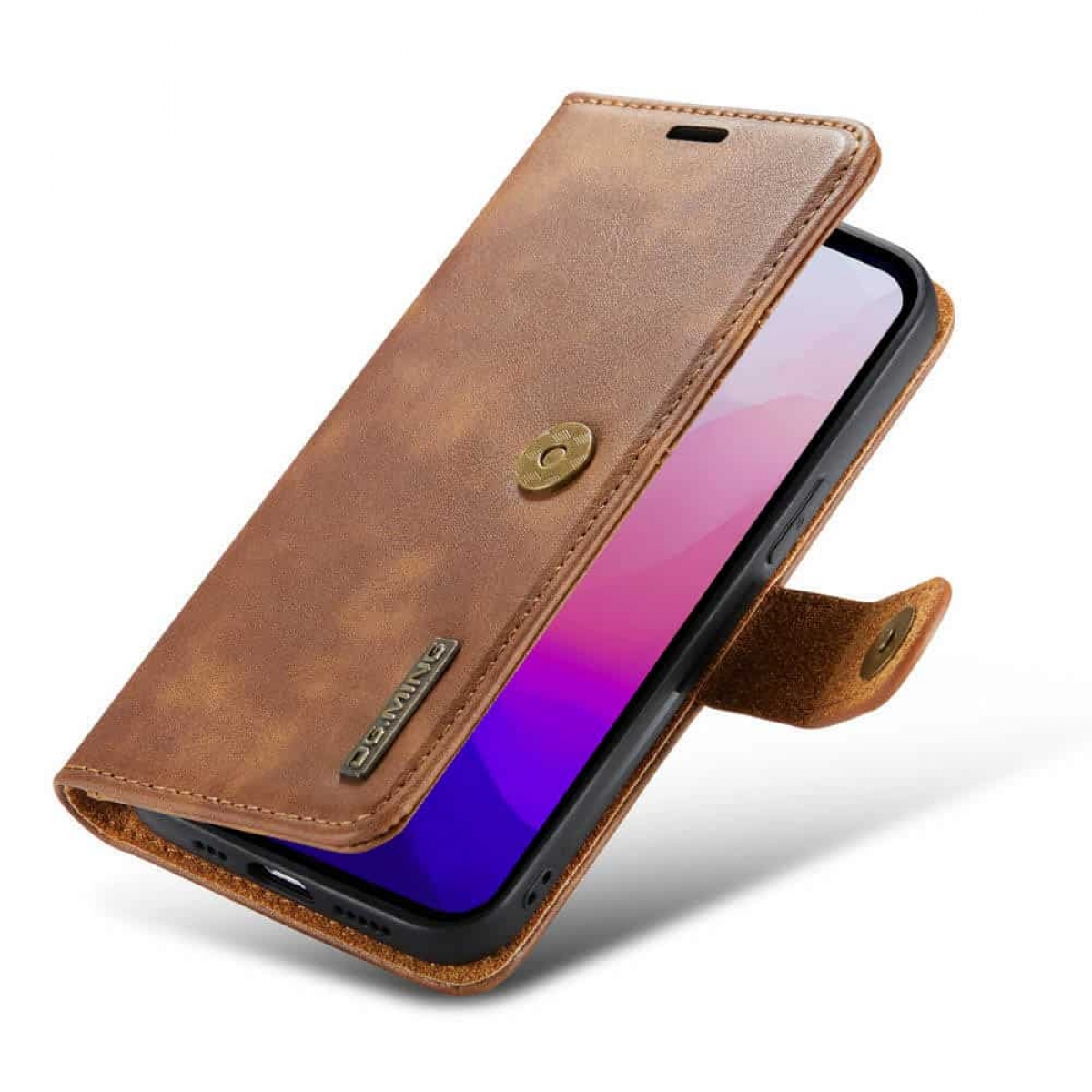 Eine braune Leder-Handyhülle, geöffnet, um ein Telefon mit lila Bildschirm anzuzeigen.