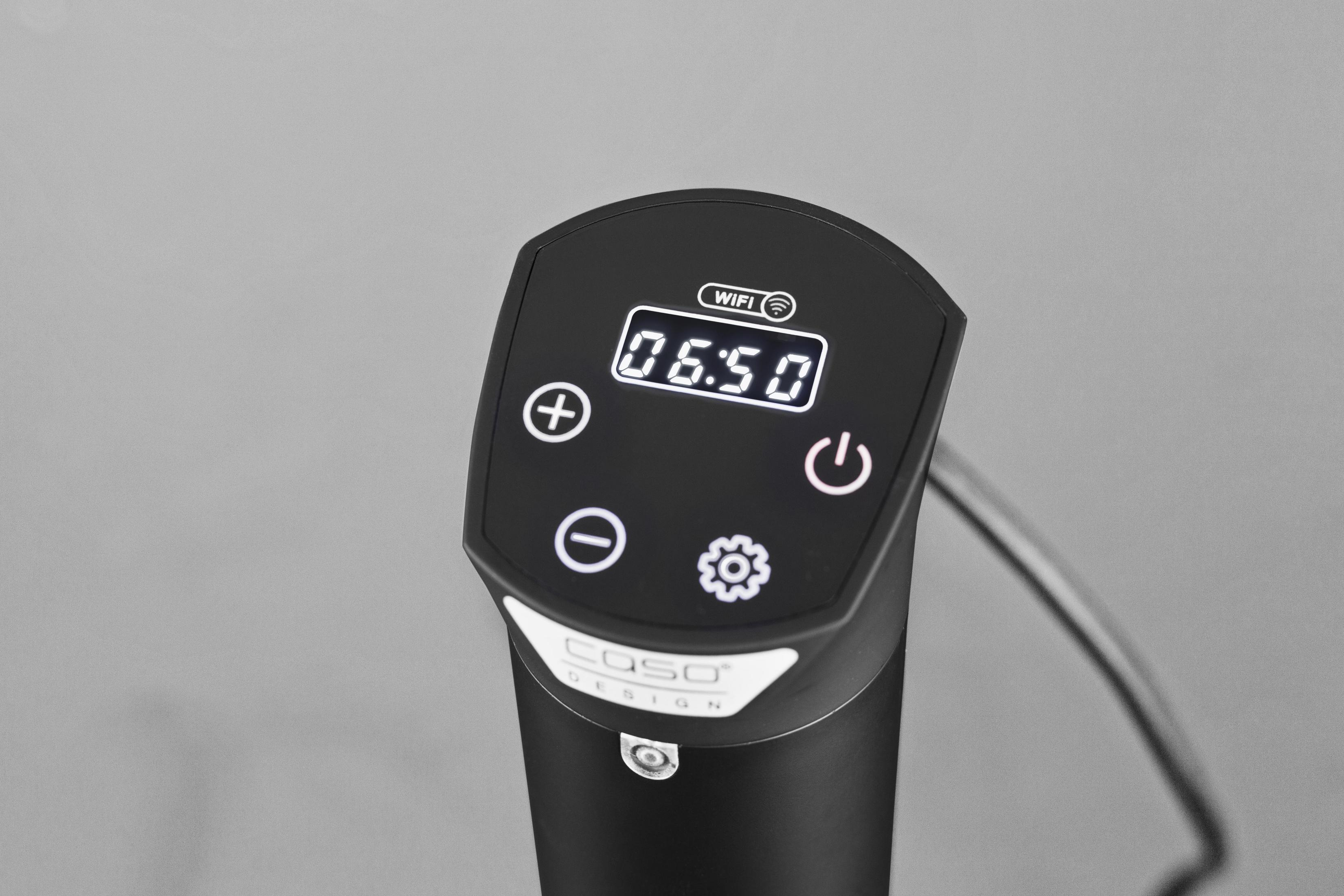 Schwarzes Sous-Vide-Maschinendisplay. Digitalanzeige mit Uhrzeit. Plus-, Minus-, Einstellungen und Ein/Aus-Taste.