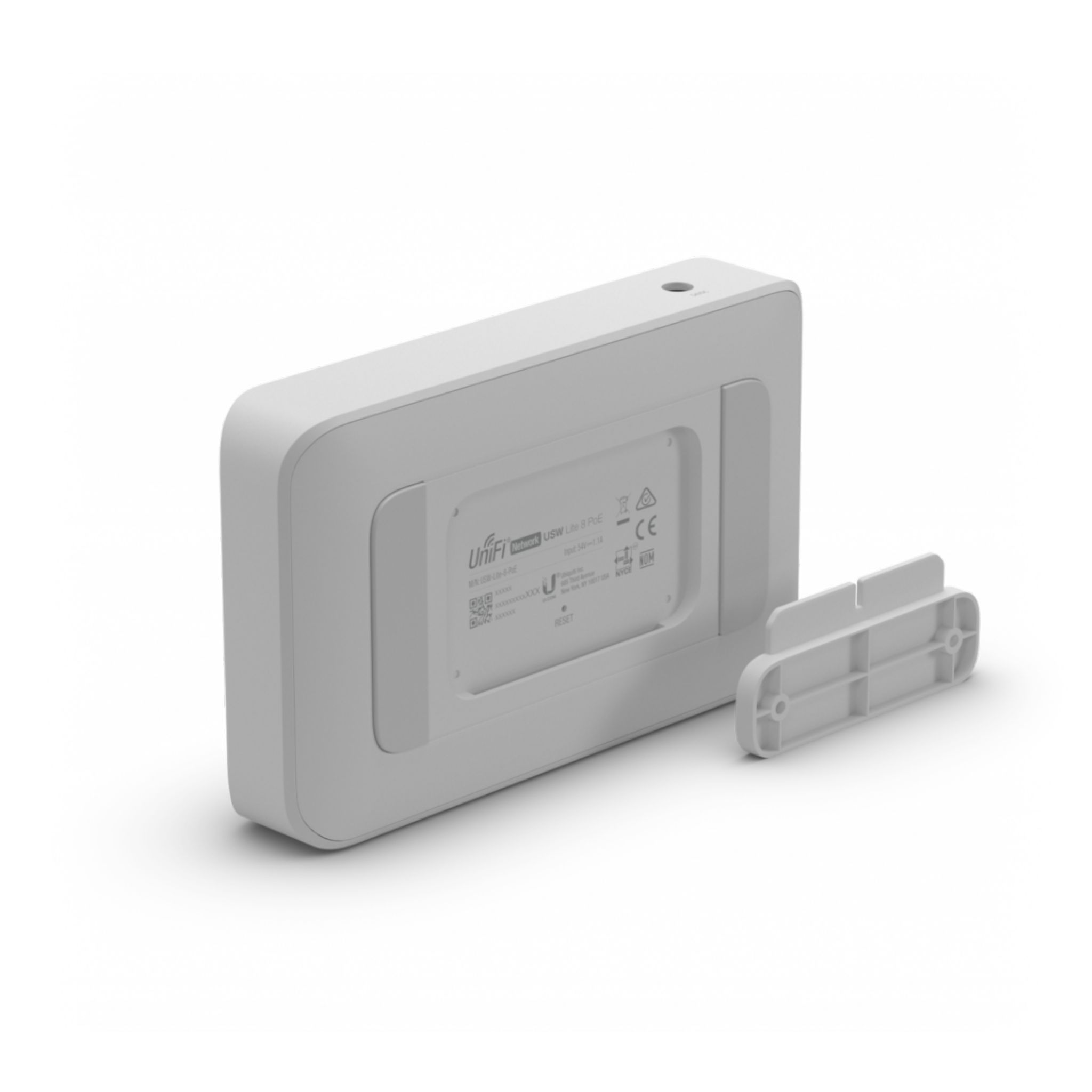 Un switch de red Unifi USW Lite 5 PoE blanco con un soporte de montaje desmontable sobre un fondo blanco.