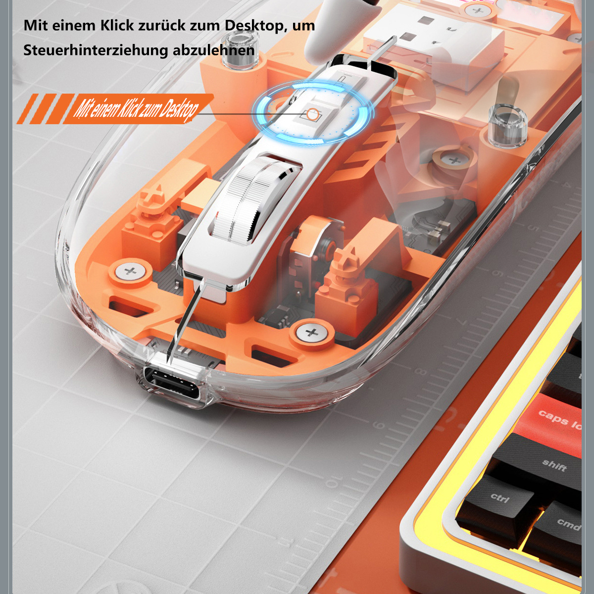 Nahaufnahme einer transparenten Maus. Im Hintergrund ist eine Tastatur mit beleuchteten Tasten sichtbar.