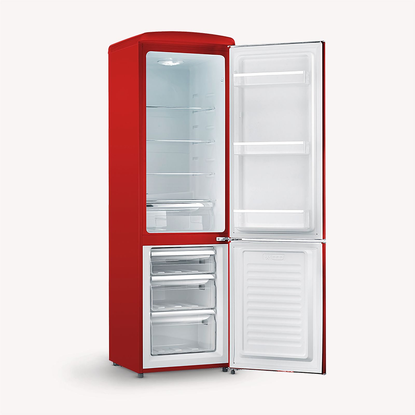 Frigorifero rosso con porte aperte, ripiani e cassetti. Interno bianco.