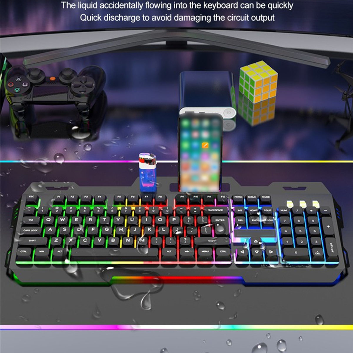 Gaming-Tastatur mit Regenbogenbeleuchtung, Wassertropfen und einem Zauberwürfel auf dem Tisch.
