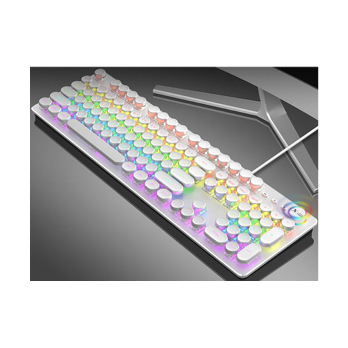 Weiße Tastatur mit farbig beleuchteten Tasten. Die Tasten sind weiß, die Umgebung auch weiß.
