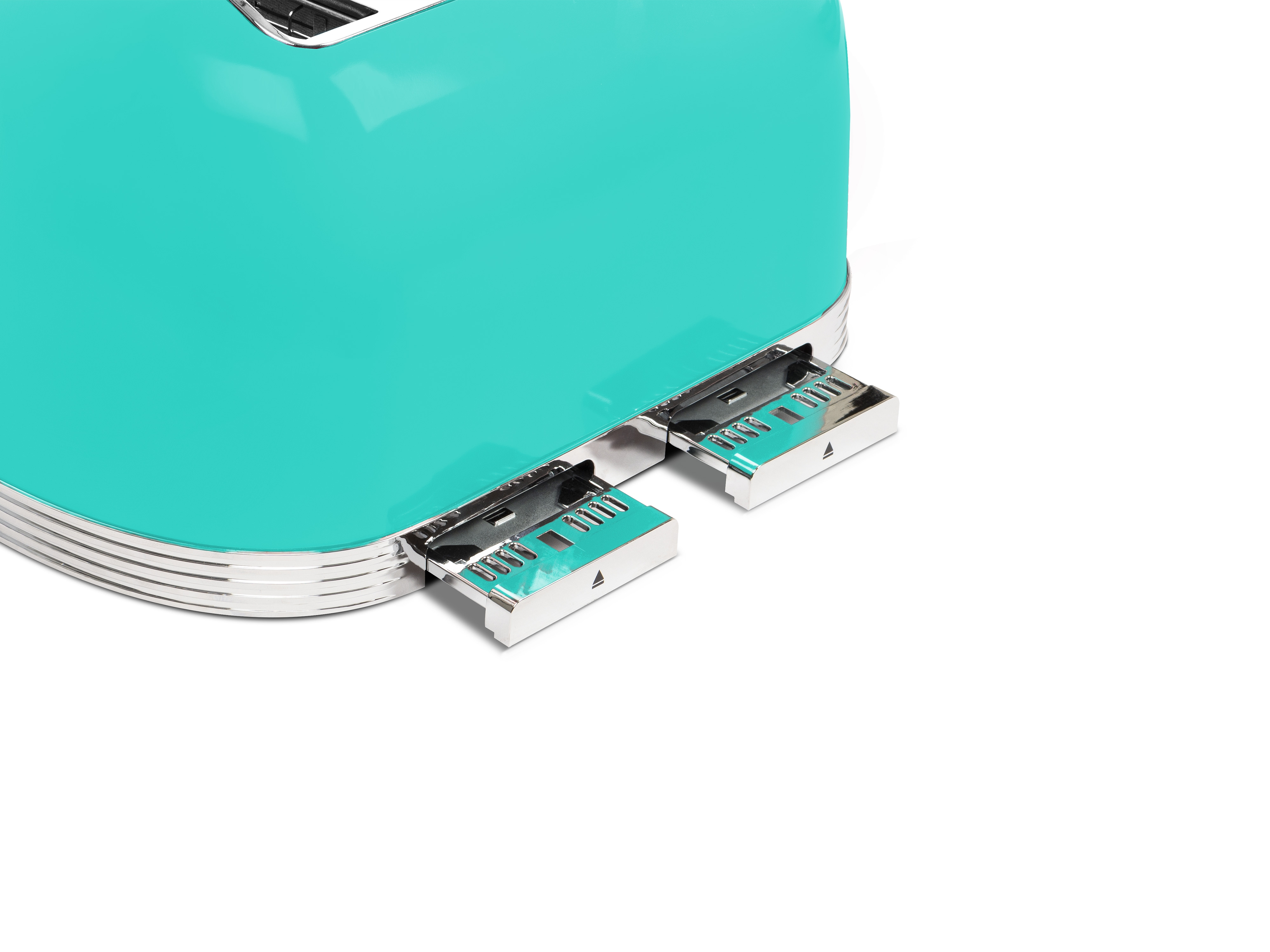 Ein türkisfarbener Toaster mit zwei Schlitzen und Chromleisten, mit offenen Toastschlitzen.