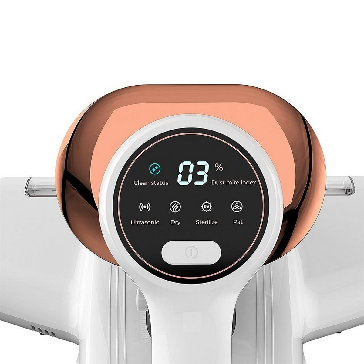 Zbliżenie głowicy odkurzacza, z cyfrowym wyświetlaczem pokazującym 03% i różnymi przyciskami funkcyjnymi.