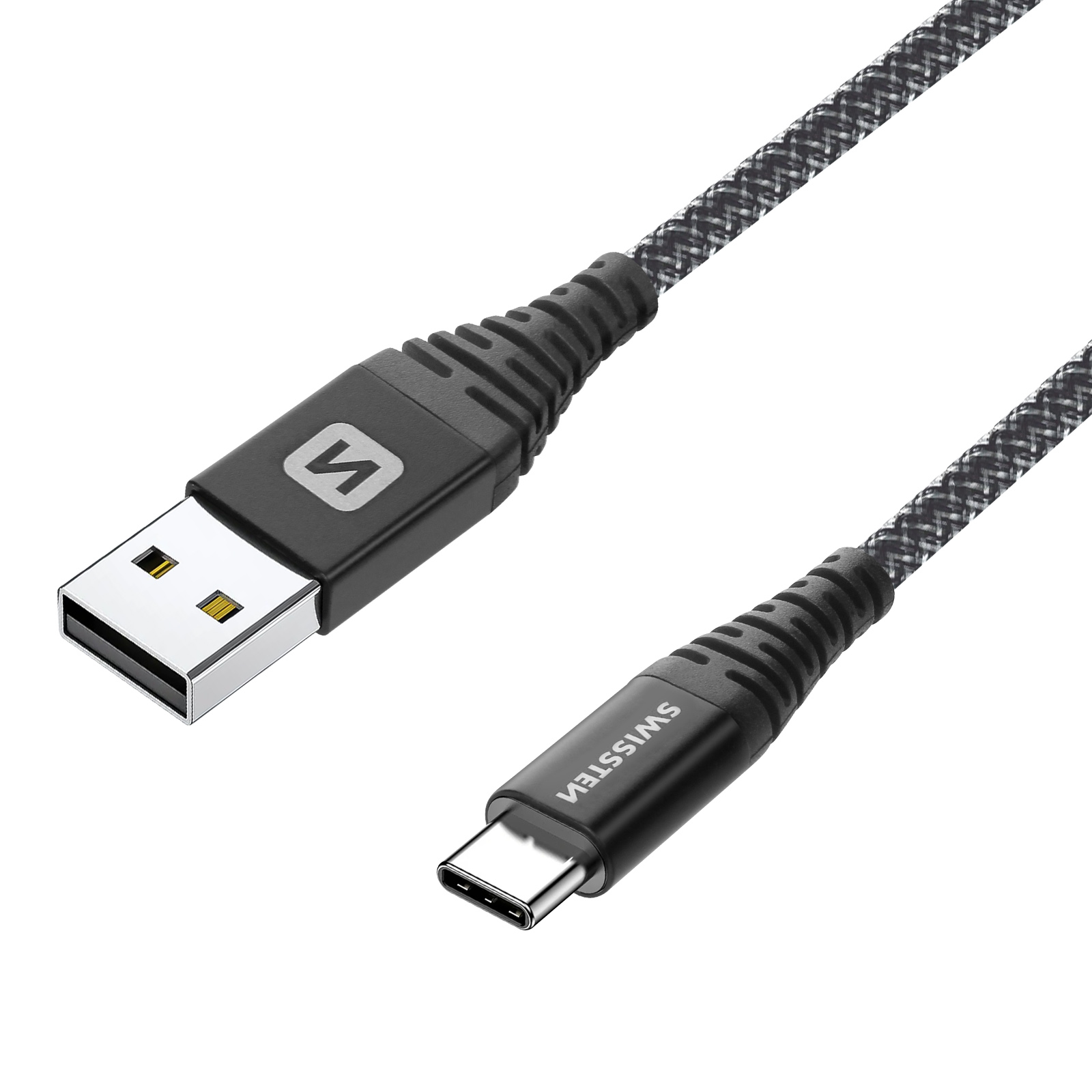 Un cavo da USB-C a USB è nero con un motivo intrecciato grigio. Lo sfondo è bianco.